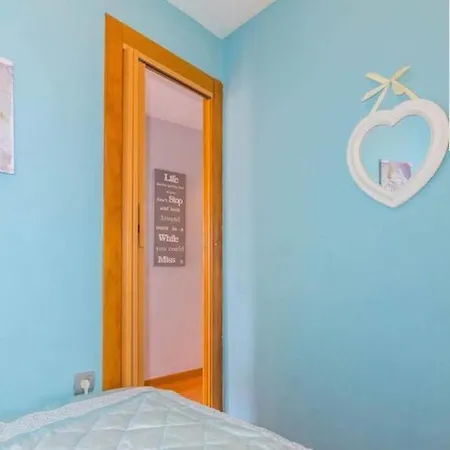 Playmon Park A Apartment *
